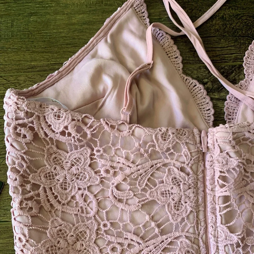 NWT LuLus Madalyn Dusty Lavender Lace Maxi Dress M - Picture 11 of 13